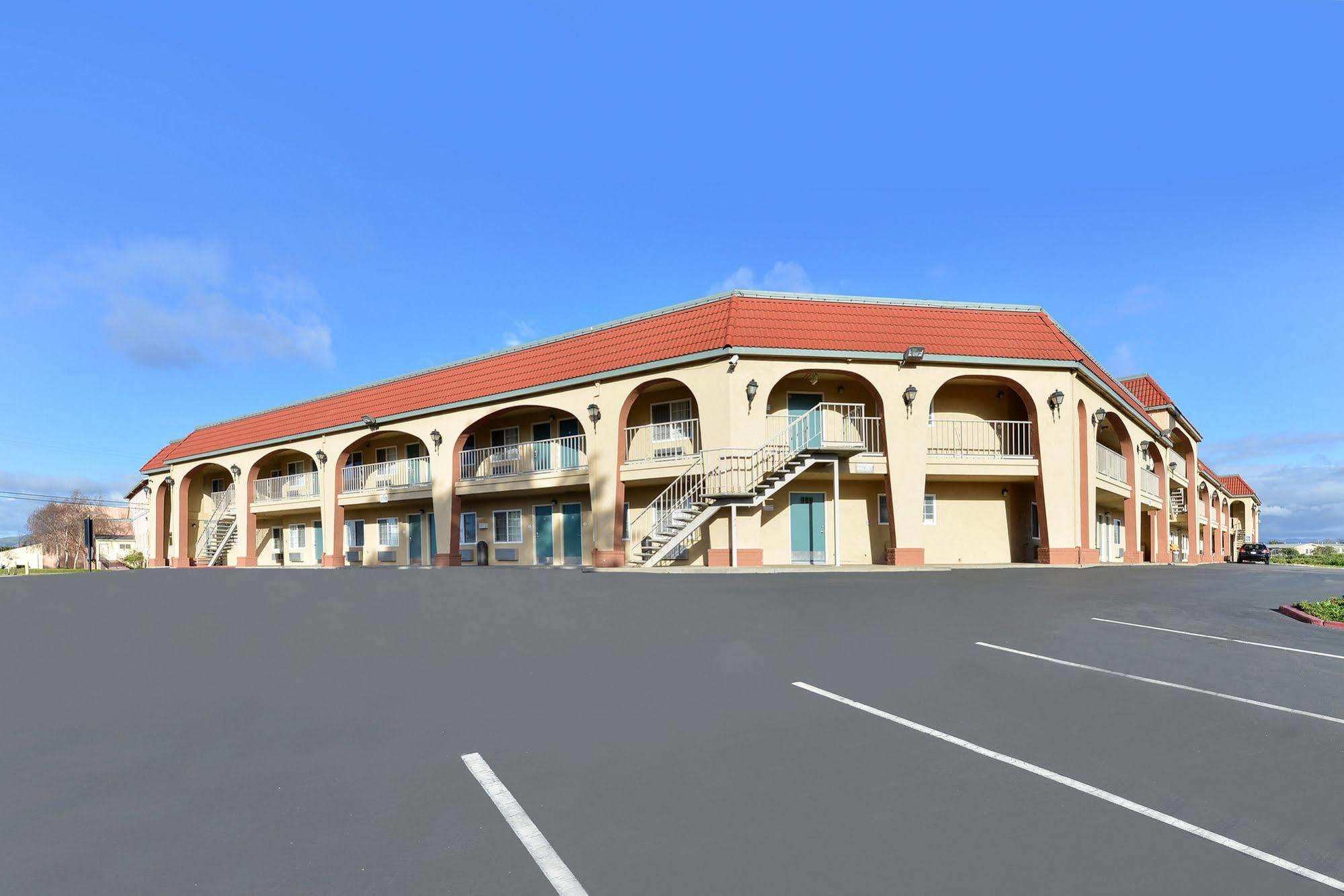 Salinas Inn エクステリア 写真