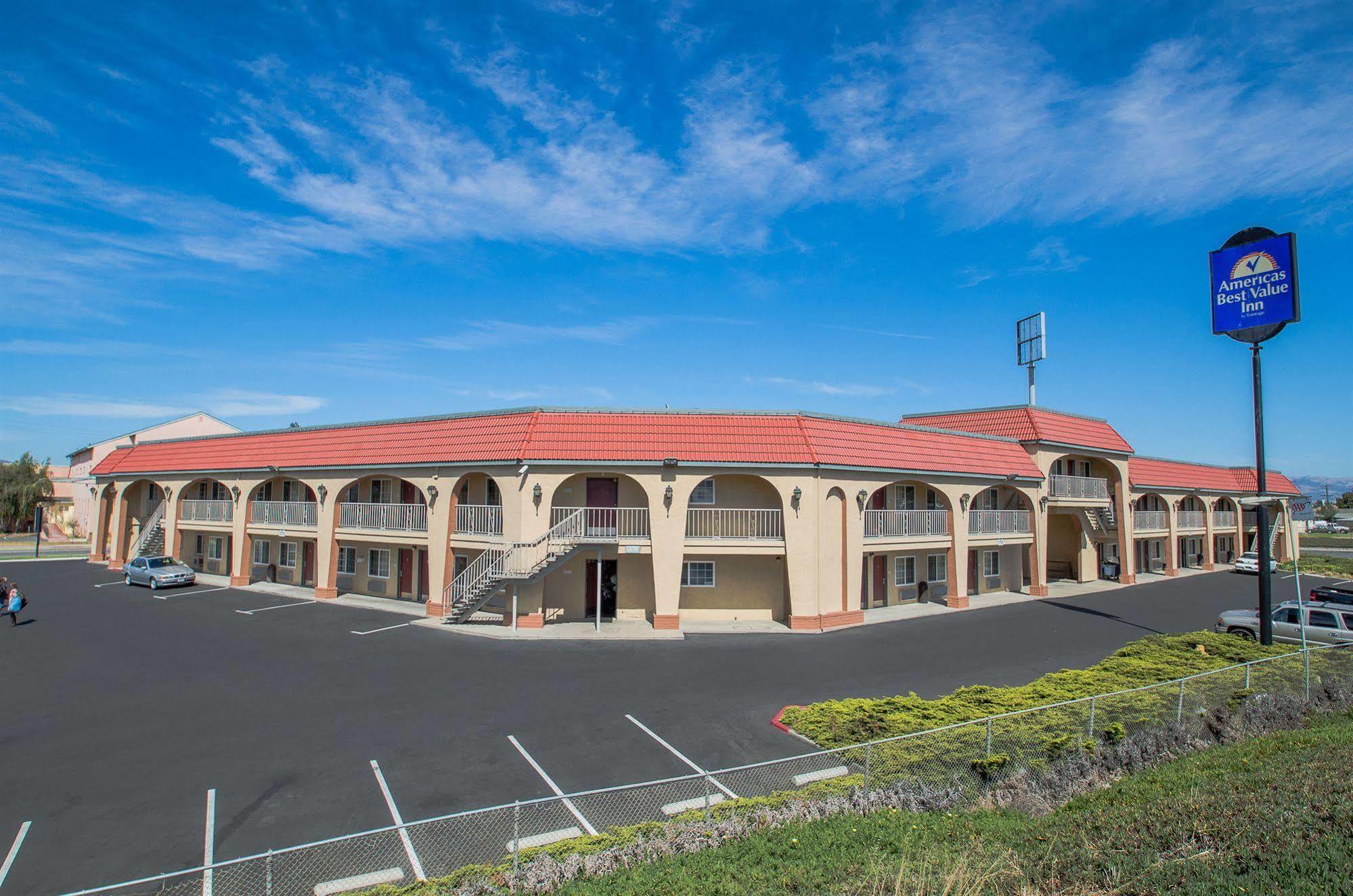 Salinas Inn エクステリア 写真