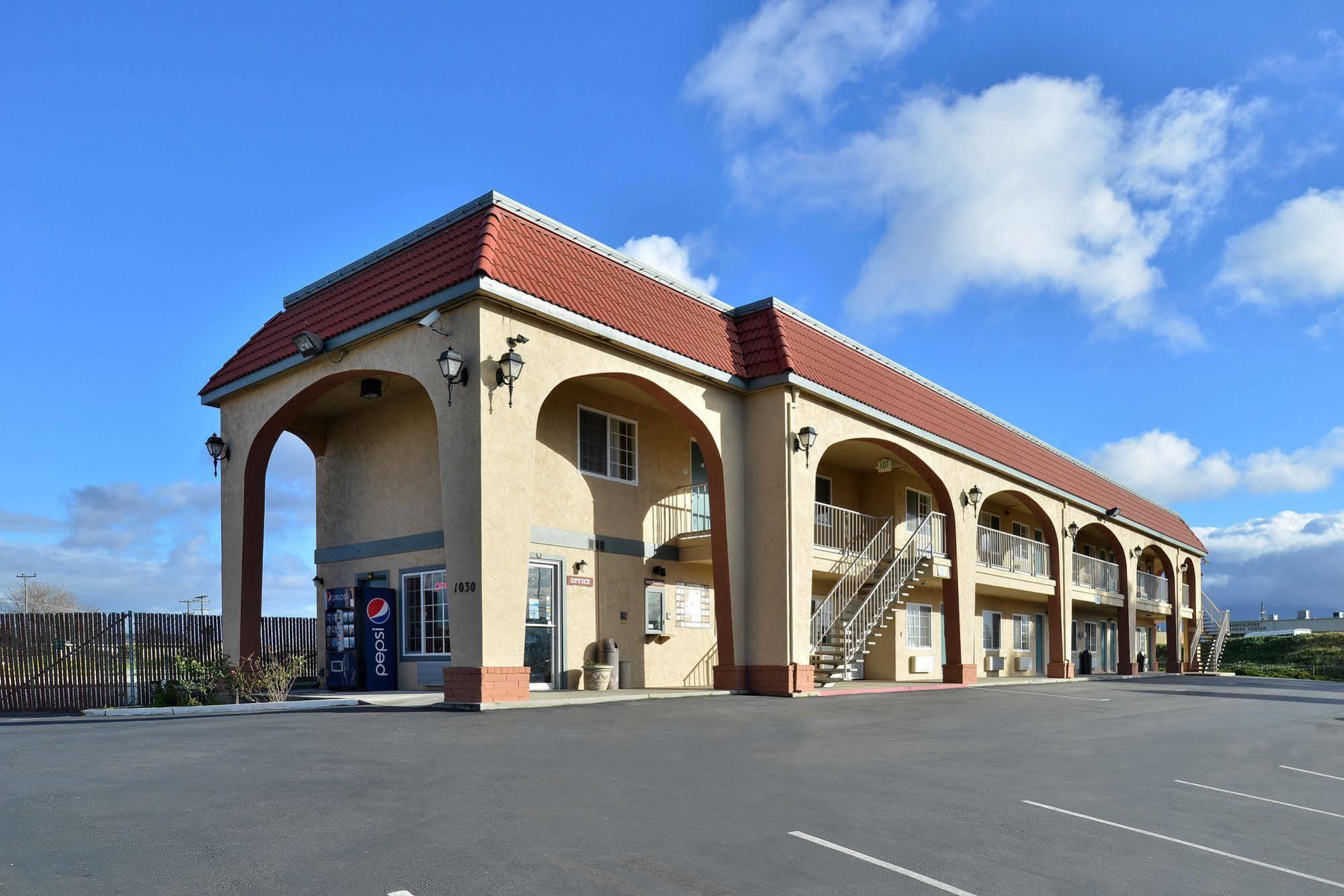 Salinas Inn エクステリア 写真